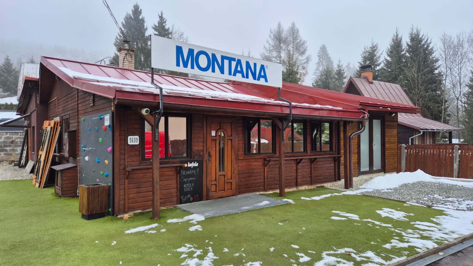 Prevádzka MONTANA – exteriér
